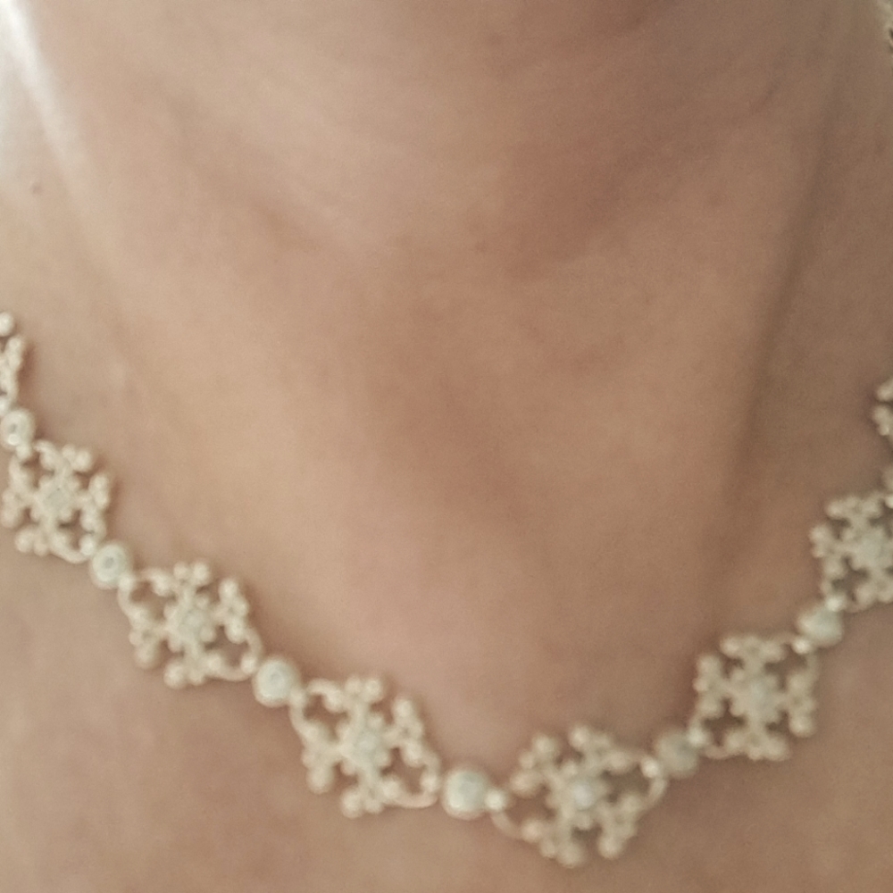 Sterling silver choker with crystal stones